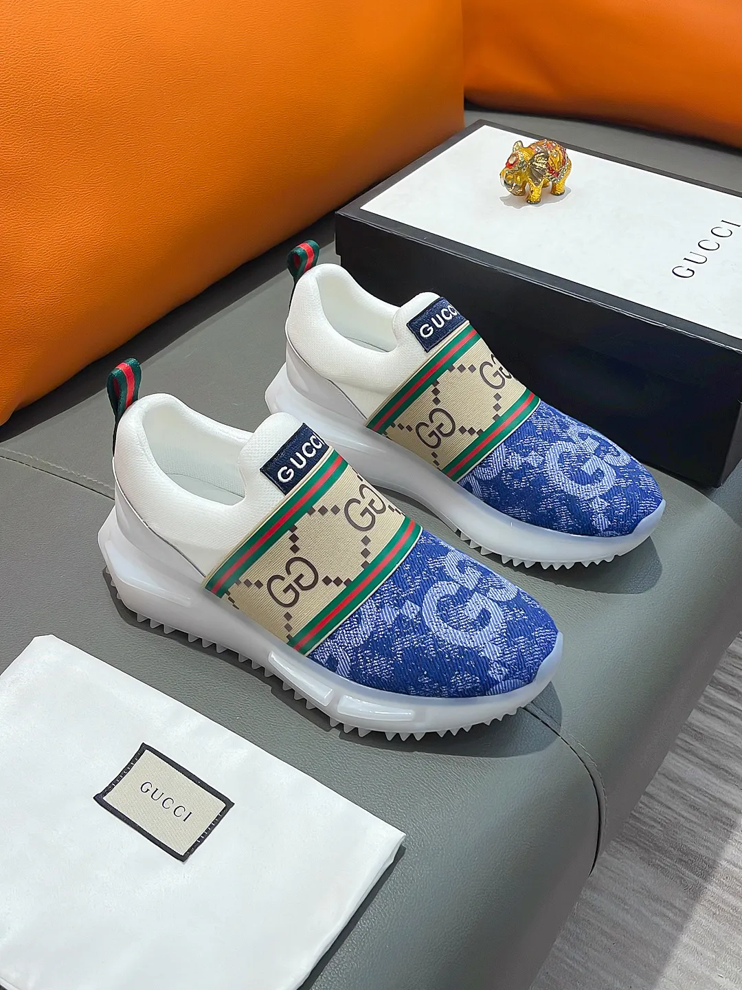 Men's shoes GUCCI "Gucci" P440 Regular size: 38-44 (casual shoes) Product materials: Selected cowhide upper, soft sheepskin feet; original factory special outsole.